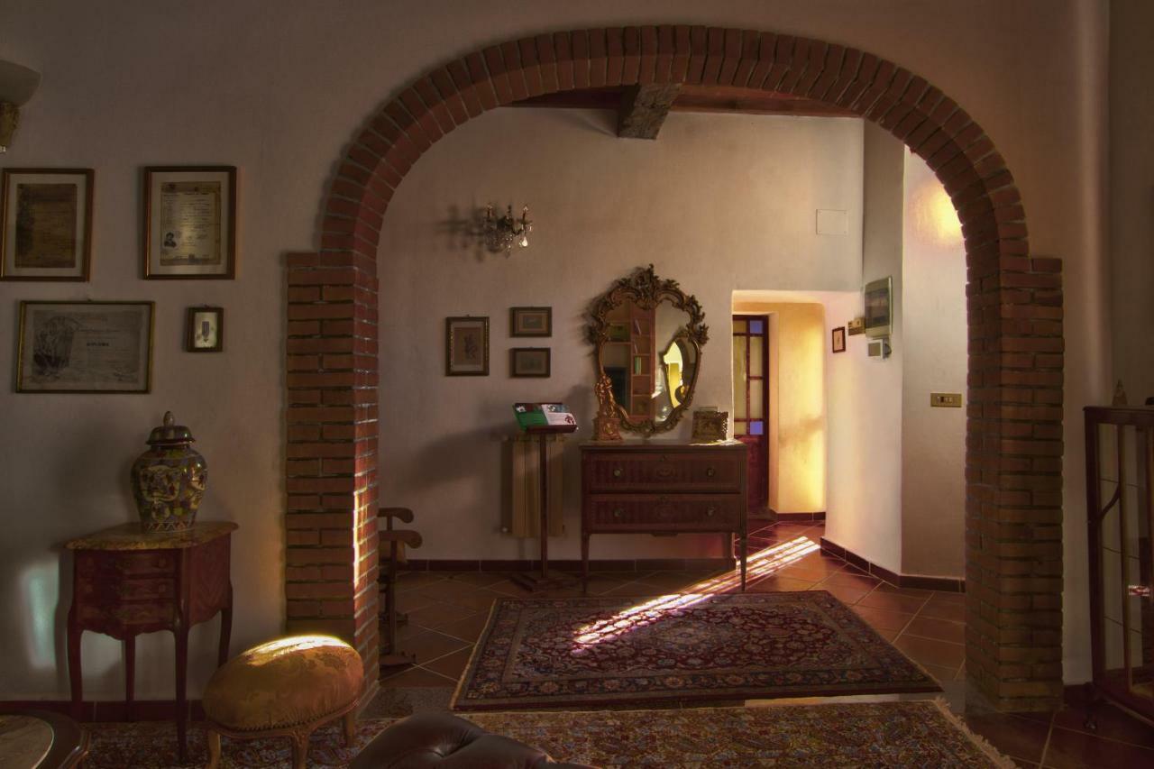 Borgo Della Rocca Bed & Breakfast Montemurlo Exterior photo
