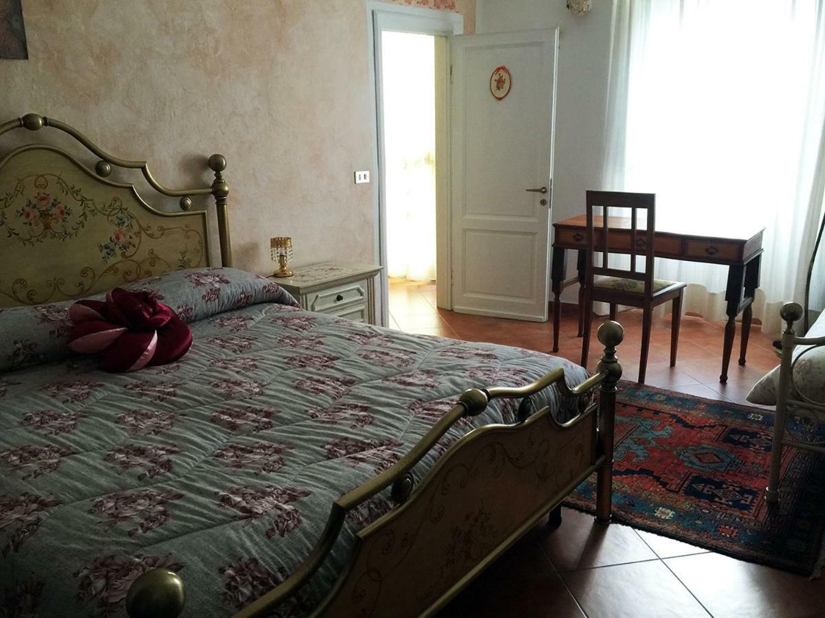 Borgo Della Rocca Bed & Breakfast Montemurlo Exterior photo